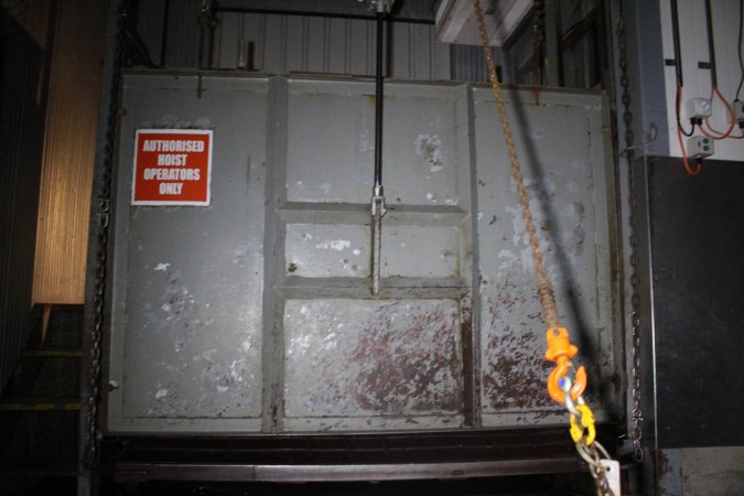 Cattle knockbox exterior