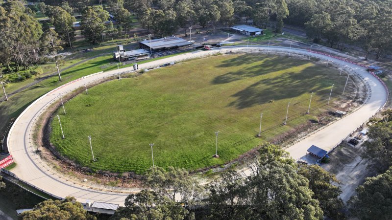 Nowra Greyhound Track