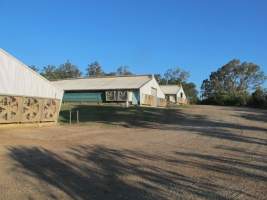 PoultryFarmsAustralia.com.au listing photo - http://www.poultryfarmsaustralia.com.au/property-details/qld/moggill/107.html - Captured at Fat Hen, Moggill QLD Australia.