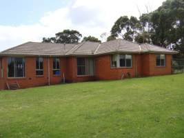 PoultryFarmsAustralia.com.au listing photo - http://www.poultryfarmsaustralia.com.au/property-past-details/vic/boneo/70.html - Captured at Unknown broiler farm, Boneo VIC Australia.