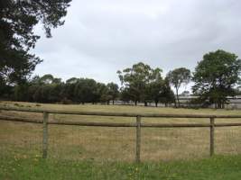 PoultryFarmsAustralia.com.au listing photo - http://www.poultryfarmsaustralia.com.au/property-past-details/vic/boneo/70.html - Captured at Unknown broiler farm, Boneo VIC Australia.