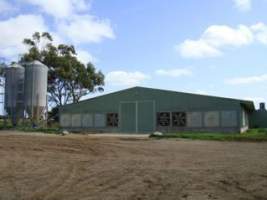 PoultryFarmsAustralia.com.au listing photo - http://www.poultryfarmsaustralia.com.au/property-past-details/vic/lethbridge/23.html - Captured at Unknown broiler farm, Lethbridge VIC Australia.