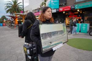 5 Question Challenge: Dominion Outreach Melbourne: 15 June 2025 - Animal rights activists participating in a street outreach event in St Kilda, Victoria, Australia. Some volunteers hold placards inviting pedestrians to answer 5 questions in exchange for a vegan treat. Others hold TVs showing footage from Farm Transparency Project’s dairy investigations. Together, they bring awareness to the hidden reality of what happens to cows, calves, and bulls in the Australian dairy industry. - Captured at VIC.