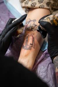Right To Know: Tattoo Flash Day Fundraiser - Photos from Farm Transparency Project fundraising day to raise money for the High Court.
Held at the Admirals Arms Tattoo Studio in Monnee Ponds.
Tattoo Artists
Molly J (mollyj_tattoo)
Courtney - Puddy Tatts (courtelisetattoo)
Valentin Sullivan (valentin.sullivan.tattoos)
Jess Cappelli (liljtattoos)
Other artists
Jess Harts (jess_hartartist)
Wren (pigeonwren.art)
Tammy Leigh (tammyleightattoos)